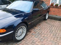 Blau Gebraucht 1999 BMW 735 Limousine | 15.450 €
