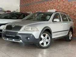 Silber Gebraucht 2007 Skoda Octavia Scout 4x4 Kombi | 2.880 € (Fairer Preis)
