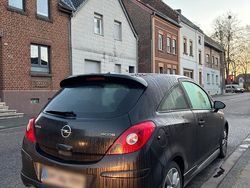 Schwarz Gebraucht 2010 Opel Corsa Kleinwagen | 3.200 € (Teuer)