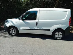 Weiß Gebraucht 2020 Fiat Doblò Van / Kleinbus | 10.900 € (Guter Preis)