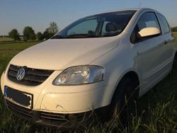 Weiß Gebraucht 2010 VW Fox Style Kleinwagen | 1.800 € (Teuer)