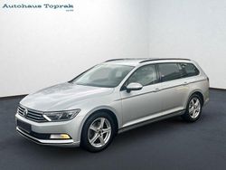 Silber Gebraucht 2017 VW Passat Trendline Kombi | 9.400 € (Superpreis)