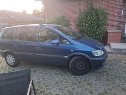 Blau Gebraucht 2002 Opel Zafira Van / Kleinbus | 1.300 € (Guter Preis)