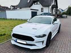 Weiß Gebraucht 2021 Ford Mustang GT Fastback Coupé | 39.000 € (Fairer Preis)