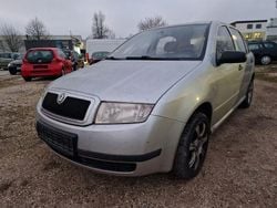 Grau Gebraucht 2003 Skoda Fabia Comfort Limousine | 250 € (Superpreis)