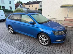 Blau Gebraucht 2018 Skoda Fabia Ambition Kombi | 11.500 € (Fairer Preis)