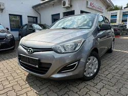 Silber Gebraucht 2013 Hyundai i20 Kleinwagen | 4.999 € (Fairer Preis)