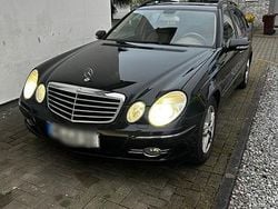 Schwarz Gebraucht 2007 Mercedes E320 Kombi | 2.200 € (Guter Preis)