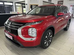 Rot Neu 2025 Mitsubishi Outlander Plus SUV | 62.533 €