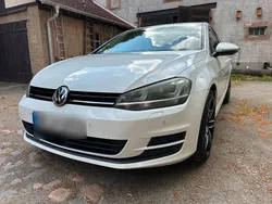 Weiß Gebraucht 2014 VW Golf VII Limousine | 9.999 € (Guter Preis)
