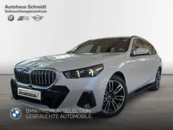 Weiß Gebraucht 2024 BMW 518 M Sport Kombi | 49.790 €