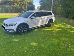 Weiß Gebraucht 2021 VW Passat Alltrack Kombi | 28.350 € (Fairer Preis)