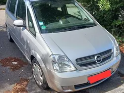 Grau Gebraucht 2005 Opel Meriva Edition Van / Kleinbus | 2.000 € (Fairer Preis)