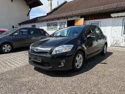 Schwarz Gebraucht 2012 Toyota Auris Hybrid Life Limousine | 11.290 € (Fairer Preis)