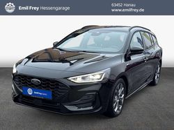 Agate black metallic Gebraucht 2023 Ford Focus ST-Line Kombi | 22.950 € (Guter Preis)