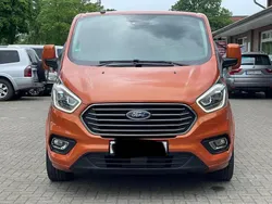 Orange Gebraucht 2018 Ford Tourneo Limited Van / Kleinbus | 30.000 € (Teuer)