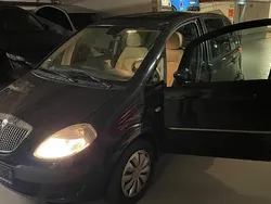 Braun Gebraucht 2006 Lancia Musa Van / Kleinbus | 800 € (Superpreis)