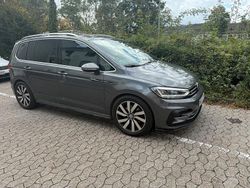 Grau Gebraucht 2018 VW Touran R Van / Kleinbus | 20.999 € (Fairer Preis)