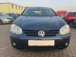 Blau Gebraucht 2005 VW Golf V Comfortline Limousine | 5.999 € (Teuer)