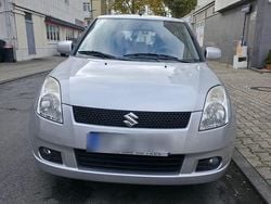 Silber Gebraucht 2005 Suzuki Swift Kleinwagen | 3.600 € (Teuer)