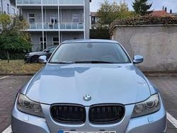 Andere farben Gebraucht 2011 BMW 325 Lifestyle Limousine | 9.900 € (Superpreis)