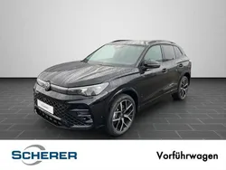 Grenadillschwarz metallic Gebraucht 2025 VW Tiguan R-line SUV | 52.890 € (Superpreis)