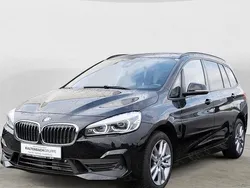 Schwarz Gebraucht 2022 BMW 220 Gran Tourer Advantage Van / Kleinbus | 17.999 € (Guter Preis)