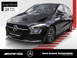 Metalliclack kosmosschwarz Gebraucht 2024 Mercedes B200 Progressive Van / Kleinbus | 32.690 € (Etwas zu teuer)