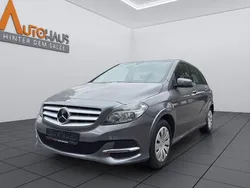 Grau Gebraucht 2015 Mercedes B200 Van / Kleinbus | 12.900 € (Superpreis)