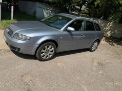 Grau Gebraucht 2005 Audi A4 Kombi | 2.000 € (Etwas zu teuer)
