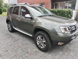 Grün Gebraucht 2014 Dacia Duster SUV | 7.400 € (Fairer Preis)