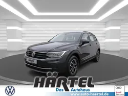 Uranograu (grey), solid Gebraucht 2022 VW Tiguan Life SUV | 31.400 € (Guter Preis)