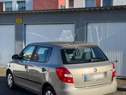 Gold Gebraucht 2010 Skoda Fabia Kleinwagen | 5.800 € (Fairer Preis)