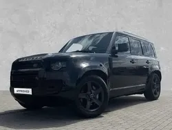 Santorini black Gebraucht 2024 Land Rover Defender SE Dynamic SUV | 83.900 € (Fairer Preis)