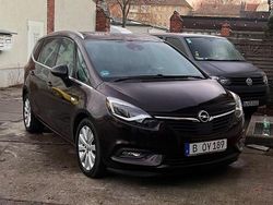 Braun Gebraucht 2016 Opel Zafira Tourer Innovation Van / Kleinbus | 10.400 € (Fairer Preis)
