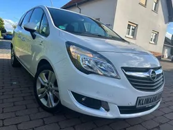 Weiß Gebraucht 2017 Opel Meriva Active Van / Kleinbus | 4.990 € (Fairer Preis)