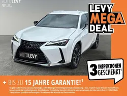 Weiß Gebraucht 2021 Lexus UX 250h Luxury Line SUV | 28.990 € (Etwas zu teuer)
