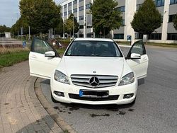 Weiß Gebraucht 2010 Mercedes 220 Avantgarde Limousine | 9.600 €