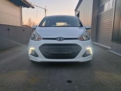 Weiß Gebraucht 2015 Hyundai i10 Kleinwagen | 5.000 € (Guter Preis)