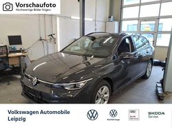 Grau Gebraucht 2024 VW Golf VIII Life Kombi | 29.430 € (Fairer Preis)