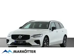 Crystal white pearl / metallic Neu 2024 Volvo V60 Plus Kombi | 52.495 € (Etwas zu teuer)