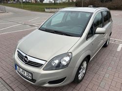 Silber Gebraucht 2010 Opel Zafira Edition Van / Kleinbus | 1.500 € (Guter Preis)