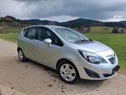 Silber Gebraucht 2012 Opel Meriva Van / Kleinbus | 4.300 € (Guter Preis)