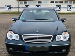 Schwarz Gebraucht 2003 Mercedes C180 Avantgarde Limousine | 4.200 € (Fairer Preis)
