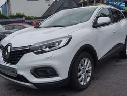 Perlmuttweiss Gebraucht 2019 Renault Kadjar LIMITED SUV | 15.480 € (Fairer Preis)