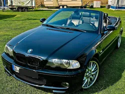 Schwarz Gebraucht 2001 BMW 320 Cabriolet Cabrio | 5.799 € (Fairer Preis)