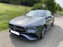 Grau Gebraucht 2024 Mercedes CLA200 Shooting Brake AMG line Kombi | 38.800 € (Teuer)