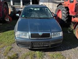 Grau Gebraucht 2004 Skoda Octavia Kombi | 1.700 € (Guter Preis)