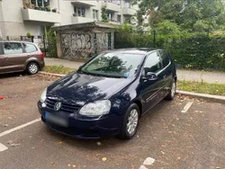Blau Gebraucht 2005 VW Golf V Limousine | 1.800 € (Guter Preis)