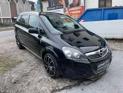 Schwarz Gebraucht 2010 Opel Zafira Edition Van / Kleinbus | 6.450 €